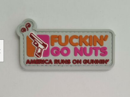 Dunkin Donut Go Nuts 3D PVC التكتيكية التصحيح الوردي هوك وحلقة بقع المعنويات