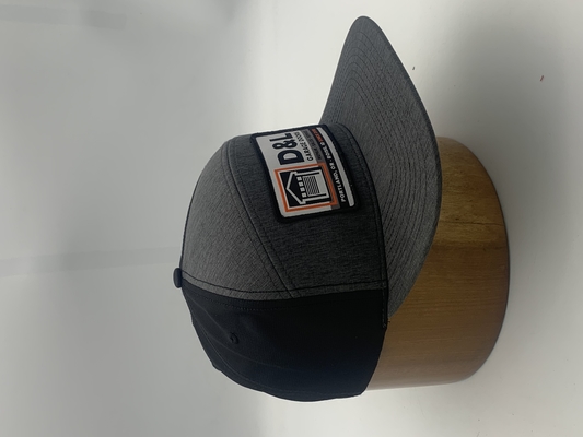 قبعة Snapback قابلة للتعديل مع غرزة قفل مبسطة بشريط المقعد